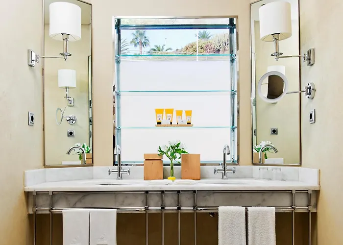 The At Bahia Del Duque أذيخي