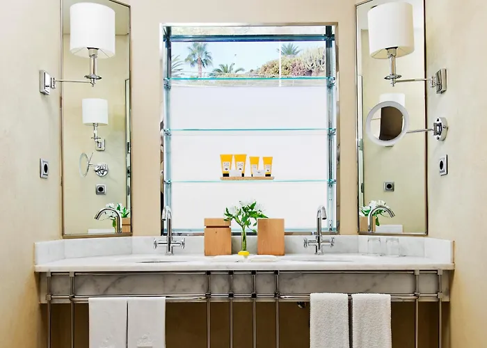 The At Bahia Del Duque 5* 阿德耶